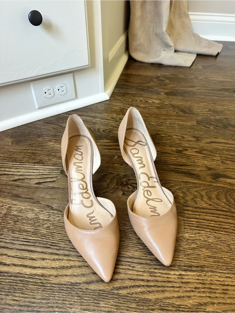 Sam Edelman Nude Pointed-Toe Pump, size 9